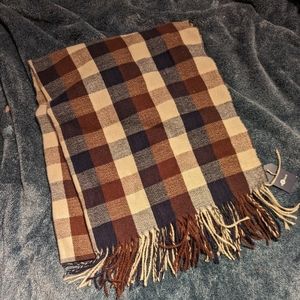 NWT Hat Attack checkered scarf with fringe